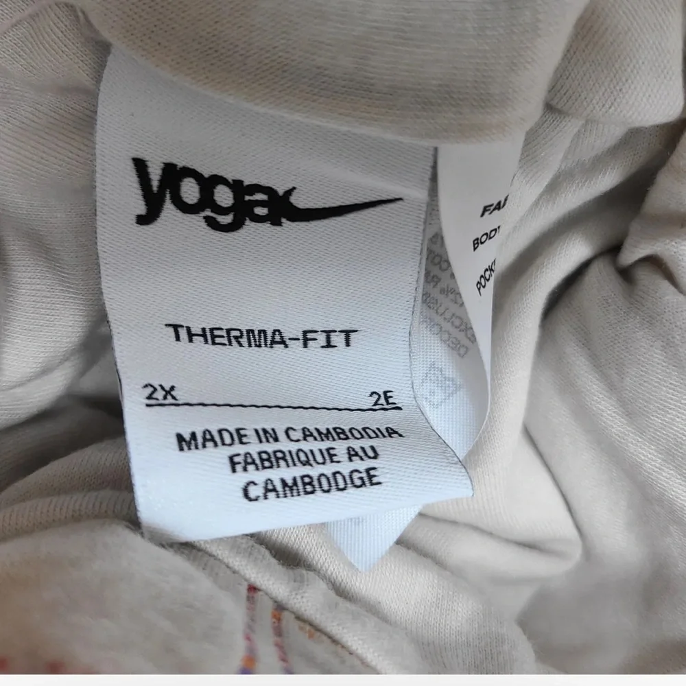 NWT Nike Yoga Therma-FIT Luxe Women's Jacquard Reversible Top Size 2XL